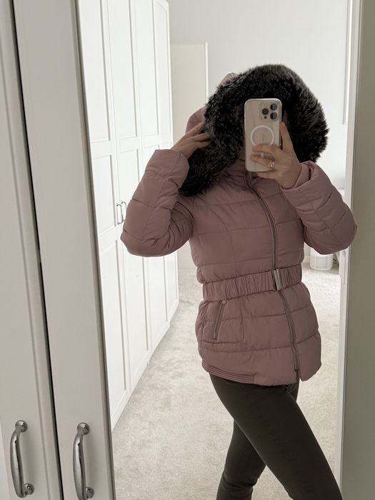 Зимно вталено розово яке с качулка и коланче
