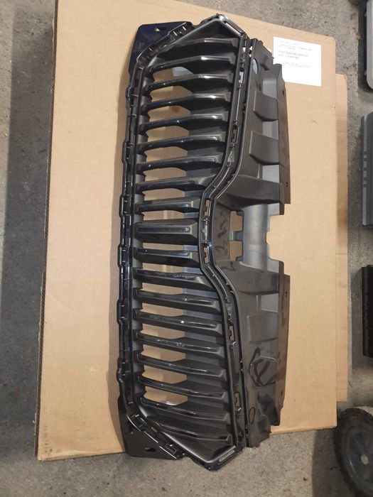 Шкода Октавия 3 комби решетка за предна броня