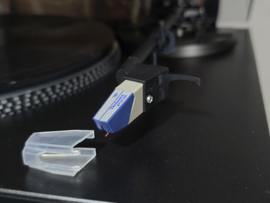 Linie audio TECHNICS, amplificator, deck, tuner, pick-up, cd-player