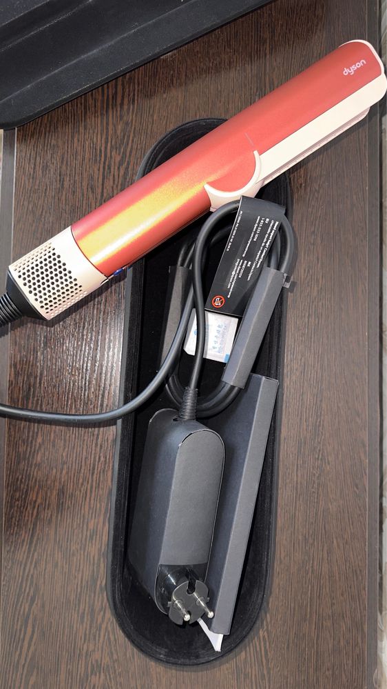 Выпрямитель Dyson Airstrait HT01 клубнично-бронзовый/нежно-розовый