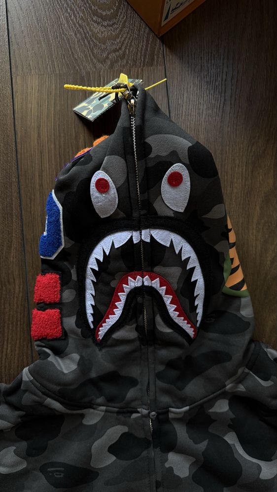 различни цветове Bape Shark Hoodie - суитчер худи Bape