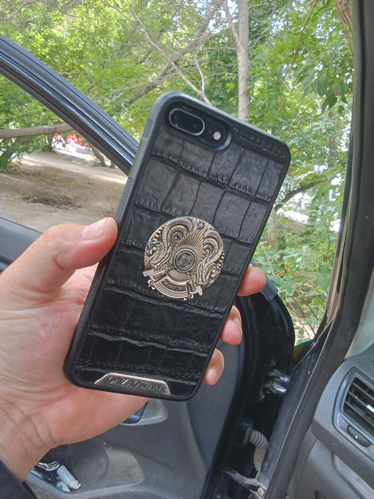Срочно! Продам iPhone 8Plus