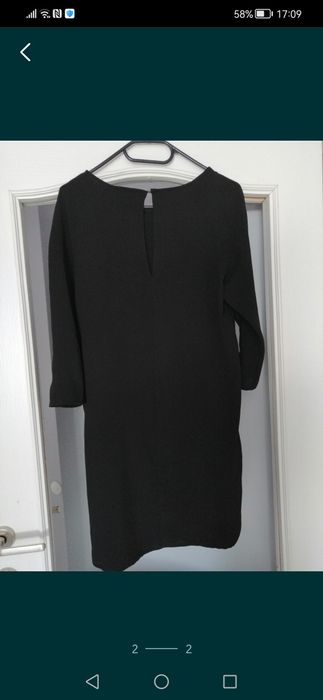 Къса черна рокличка