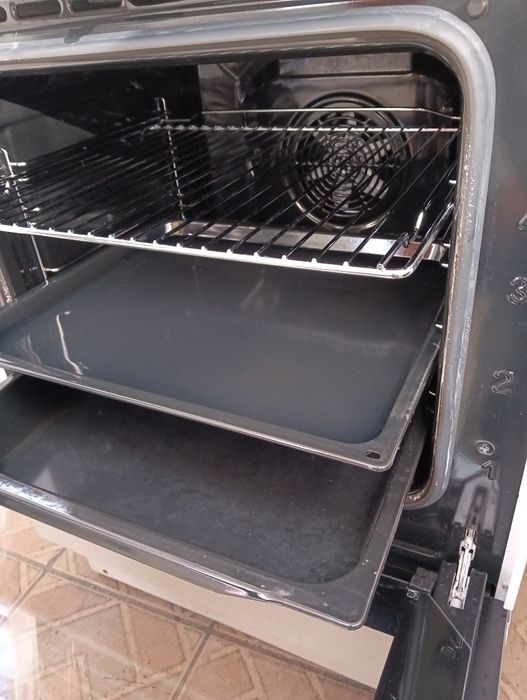 Свободно стояща печка с керамичен плот Asko 2 години Гаранция!