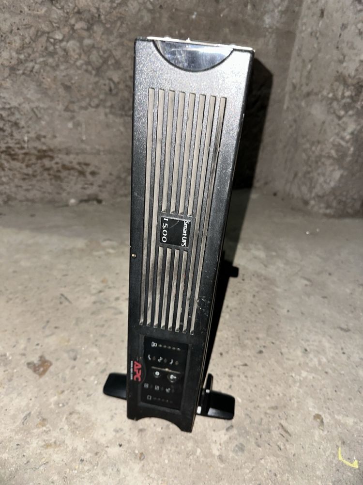 APC UPS 1500 tower