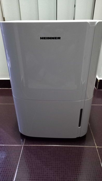 Dezumidificator Heinner,suprafata 52mp,rezervor 1.8l.