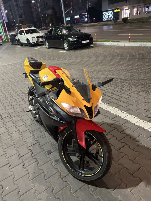 yamaha yzf r125.