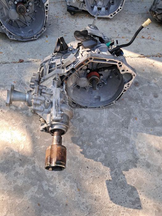 Cutie viteze Dacia Duster 1.5 dci 4x4 TL8 B 005