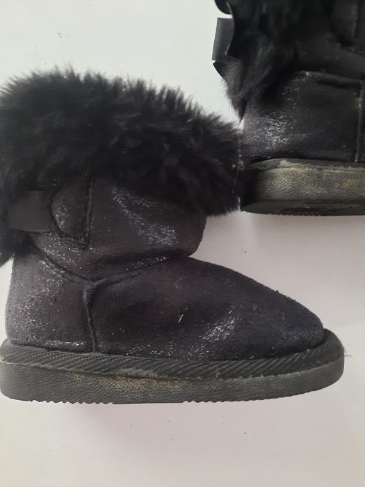 Ugg pt copii ,mărimea 22