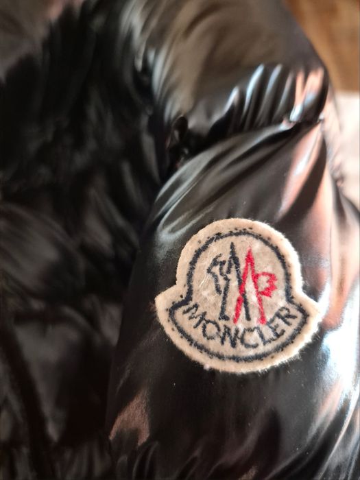 Geaca MONCLER negru lucios nr3 M