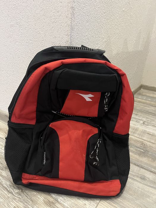 Раници на Dakine и Diadora