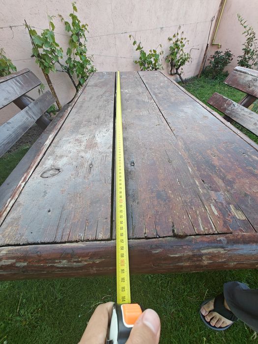 Vand mobilier curte set masa cu banci lemn

---