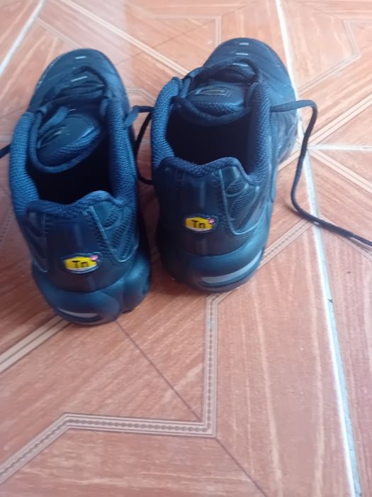 Adidasi baieti nike Tn