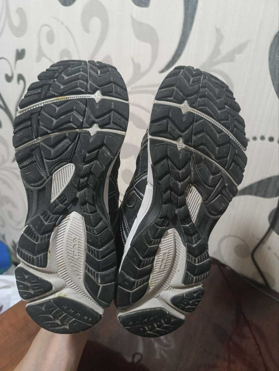 Оригинальные кроссовки Asics