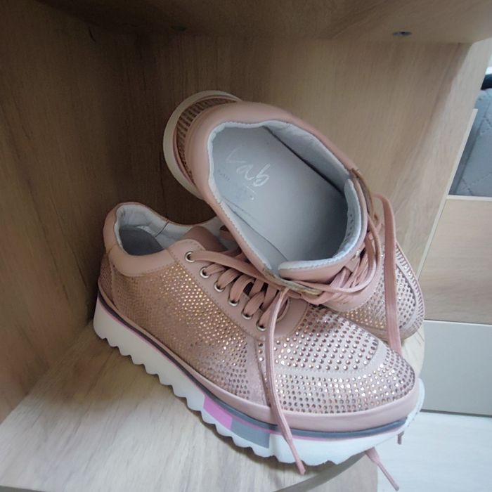 Спортни обувки естествена кожа