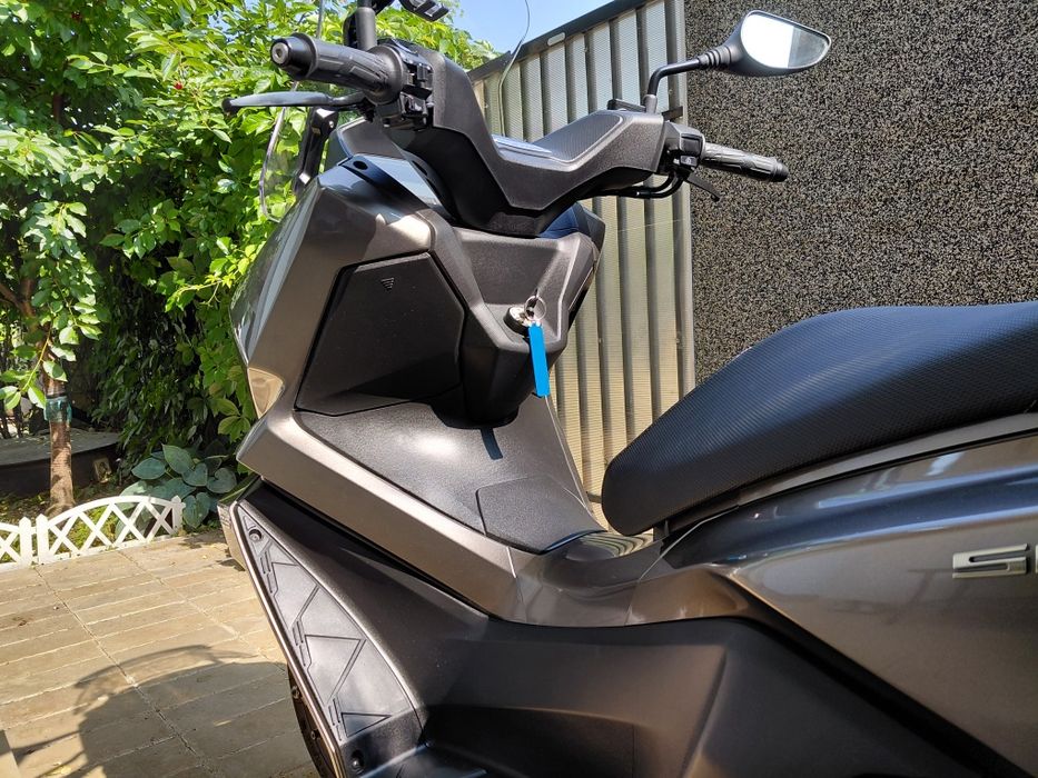 Scuter Kymco SkyTown 125