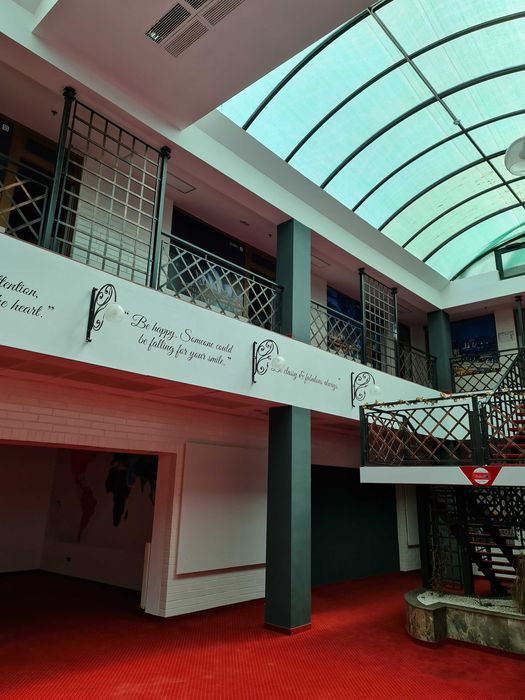 Vand spatiu comercial (complex comercial) Central