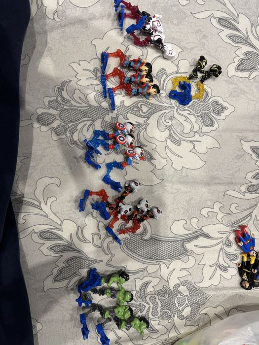 Kinder Марвел фигурки