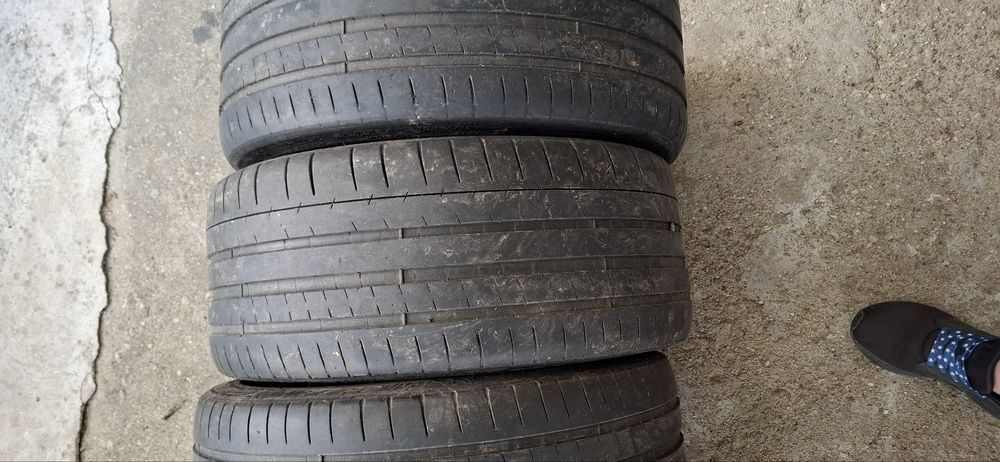 Гуми Michelin pilot super sport 255/35/19 DOT 2218