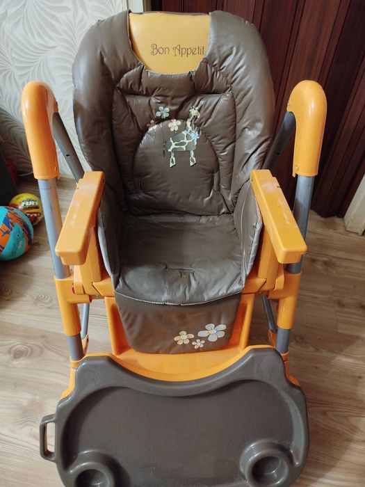 Подарявам! Столче за хранене.