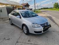 Vând Volkswagen jetta