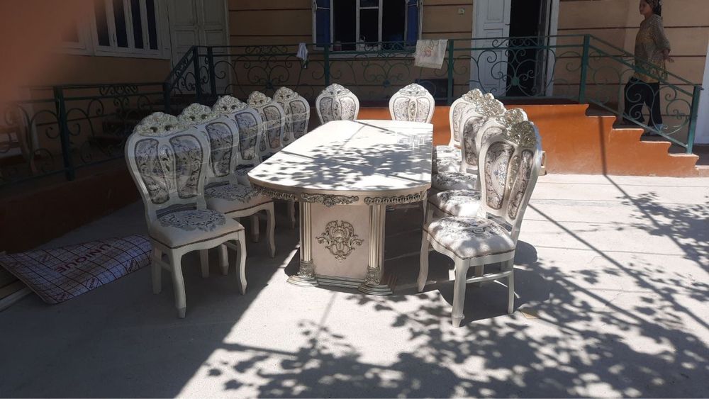 12 kishilik stol-stul Yong’oq srochna