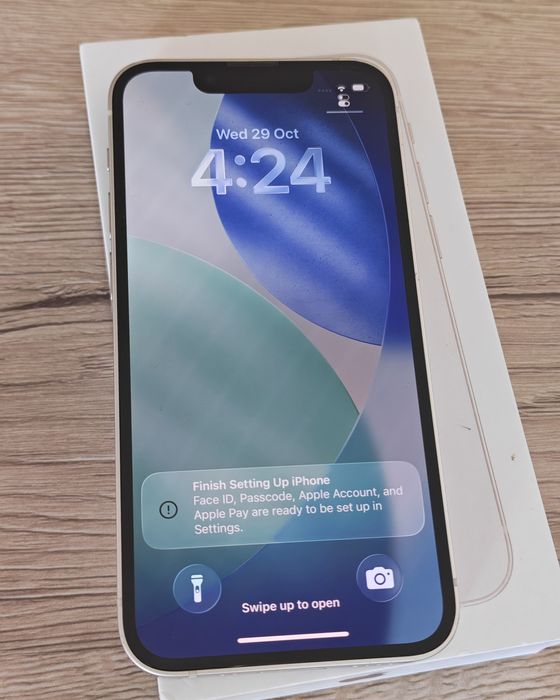 Продавам IPhone 13 mini