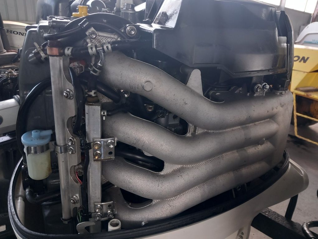 Johnson/Suzuki DF 115 cp 4 timpi