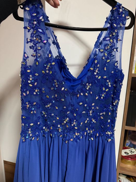 Бални и официални рокли М/Л