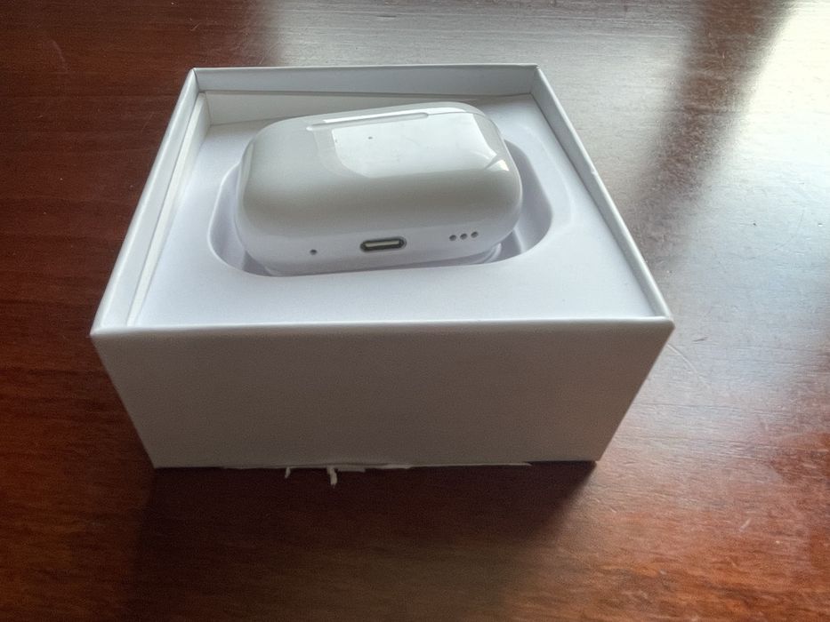 Apple Airpods Pro 2-Cutie inclusa-Ca noi