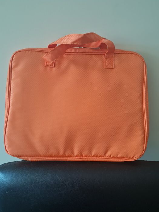 Чанта за таблет и лаптоп