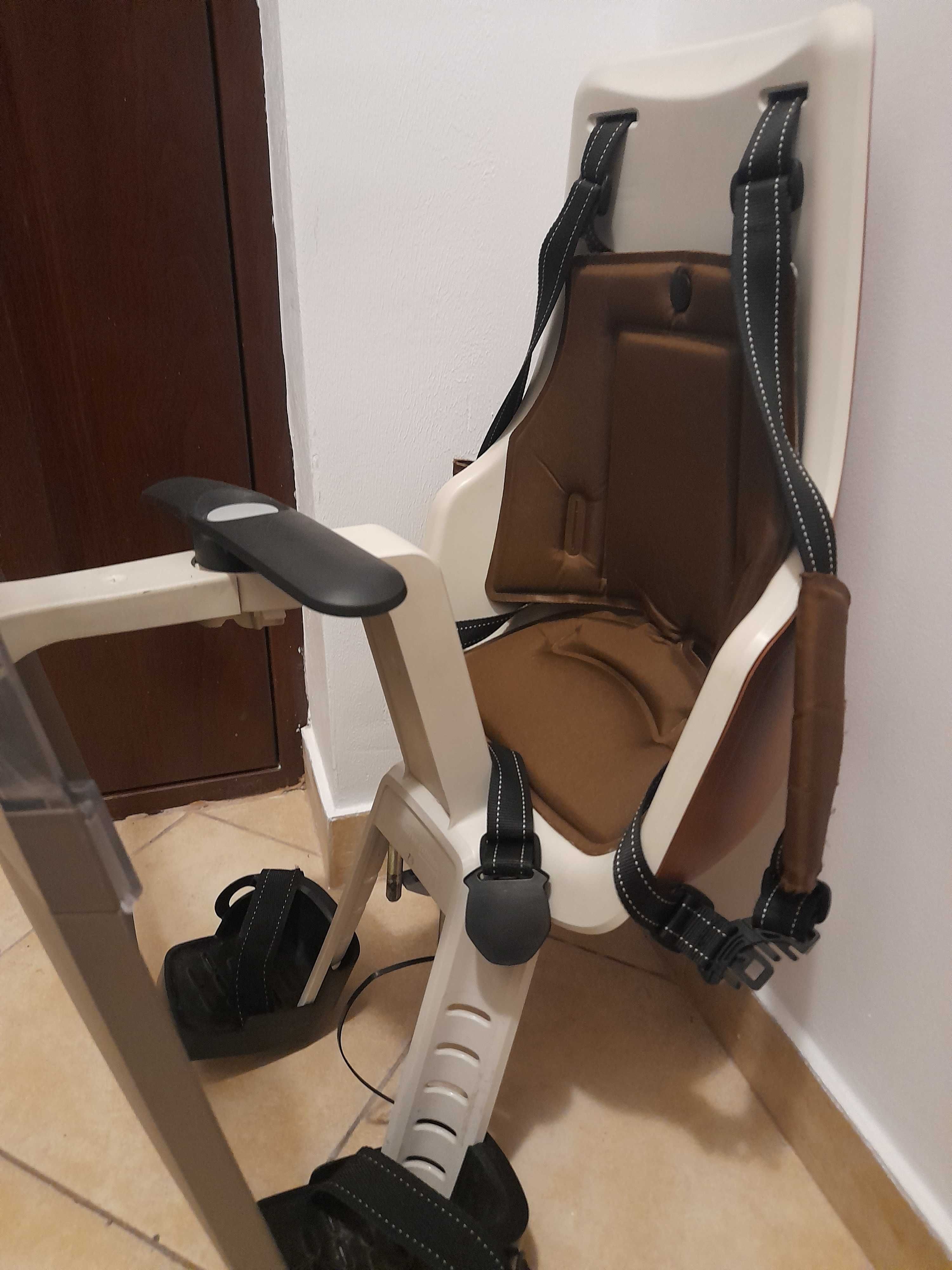 Scaun de bicicletă Bobike Exclusive Mini Plus ghidon in fata paravant