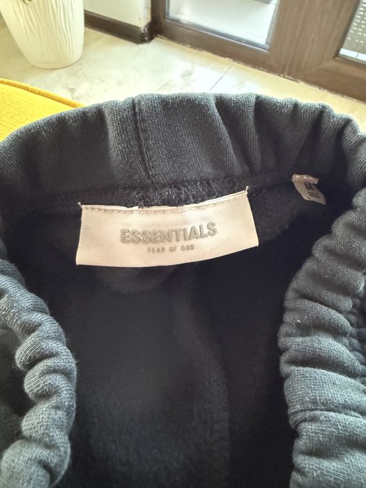 pantaloni scurti essentials