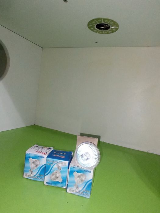 Dars qilish uchun shkaf