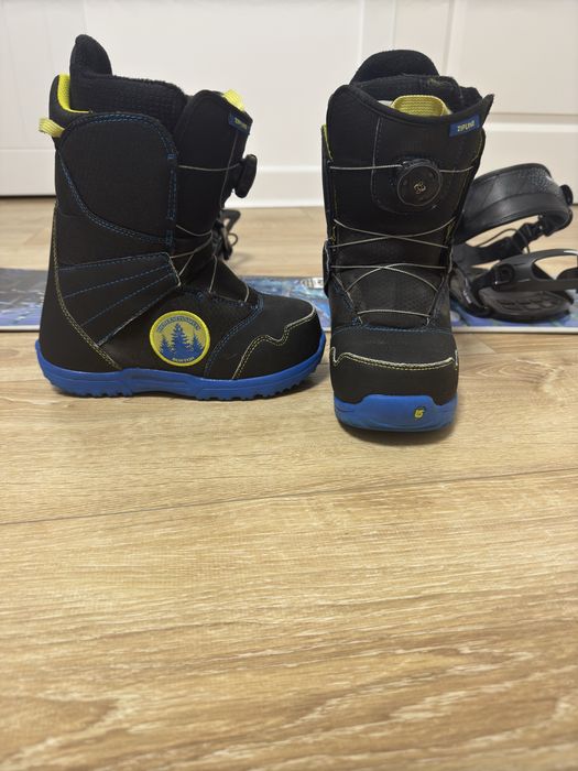 Snowboard cu legaturi si boots