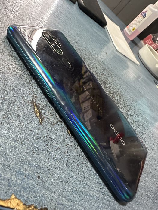 Oppo A9 2020 8+3/128 - отличен