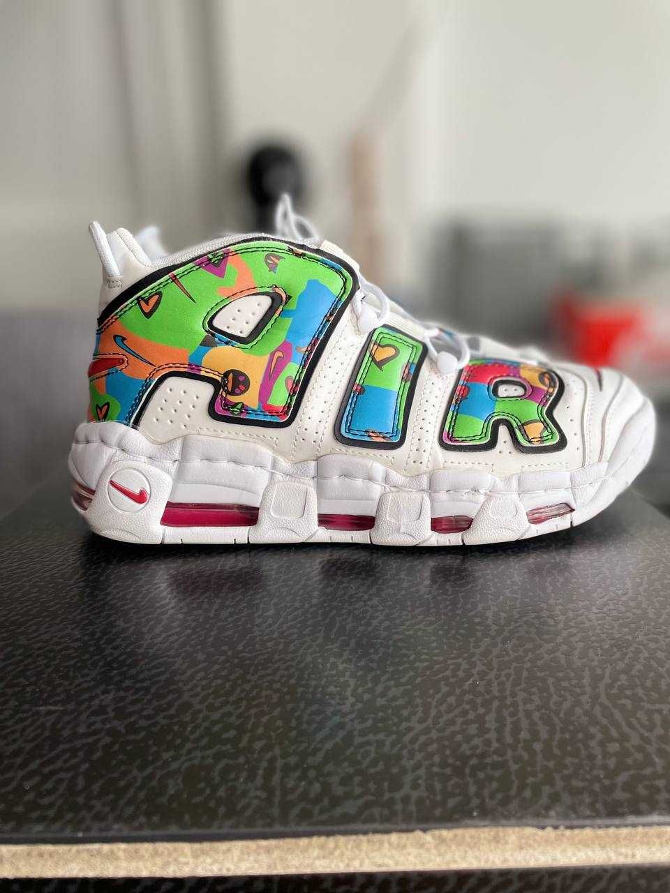 OFERTA! NIKE UPTEMPO Peace Love in stoc marimea 43 !