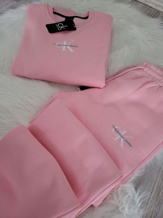 Дамски ватиран екип Calvin Klein розов и сив цвят