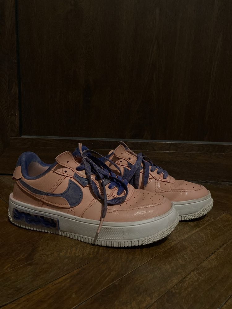 Nike Air Force 1