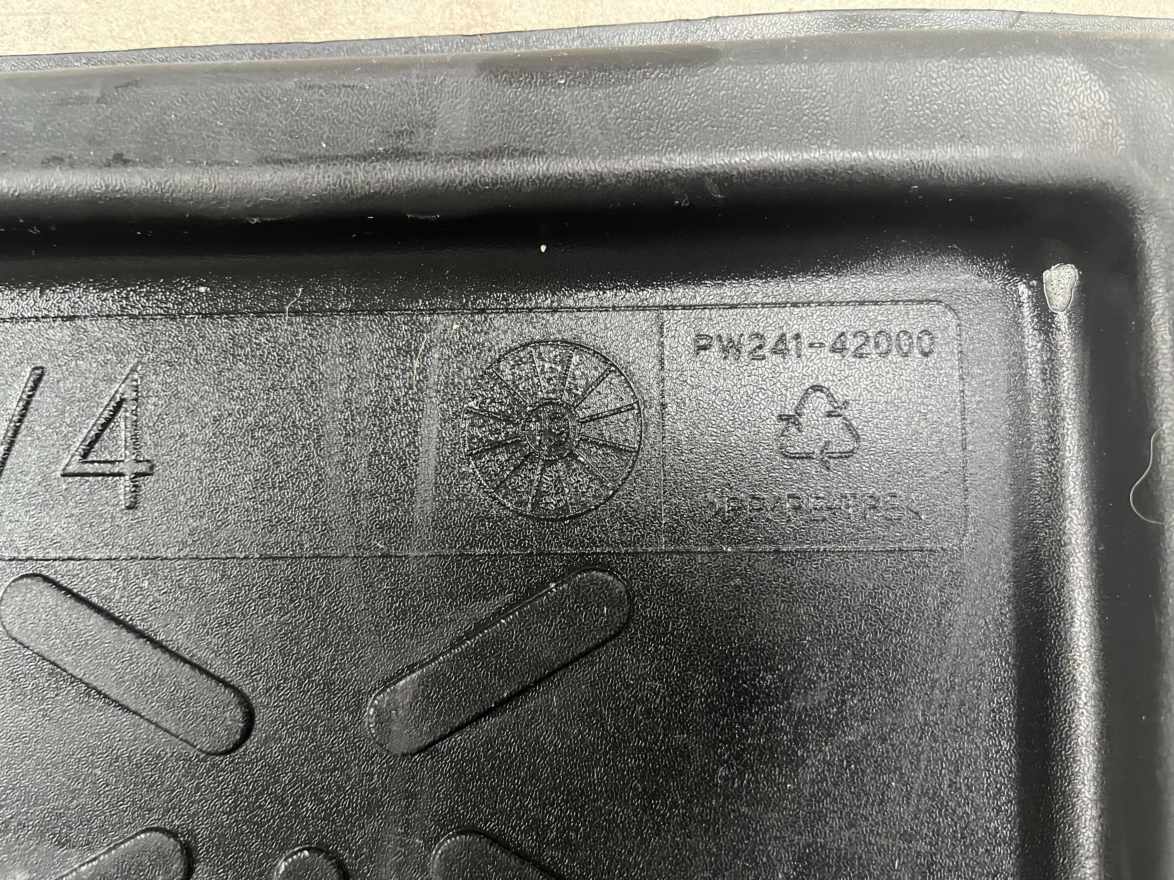 Задна стелка за багажник Toyota Rav4 2019/2023