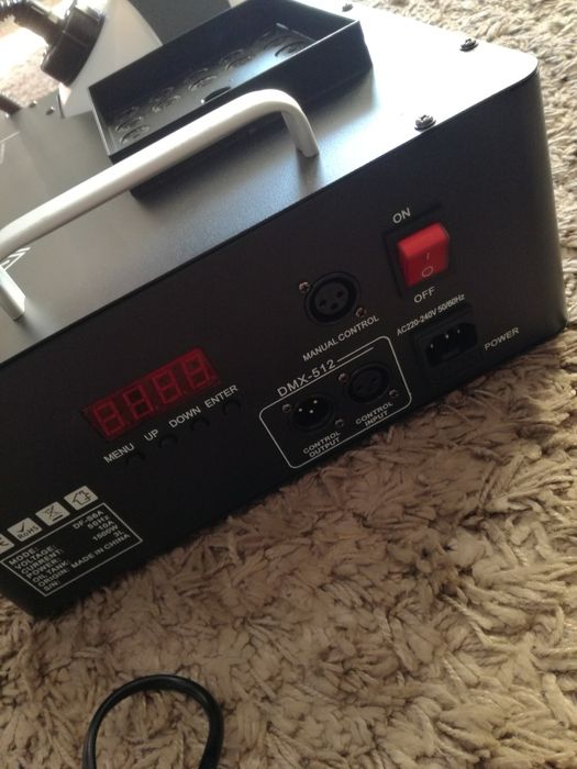 Mașină de fum vertical 1500w