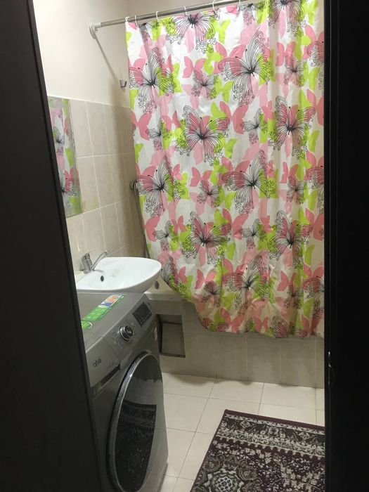 Bitta student bolaga kvartira bor