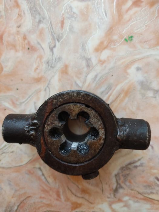 Лерка 5500 тг, лерка 2.500 тг.