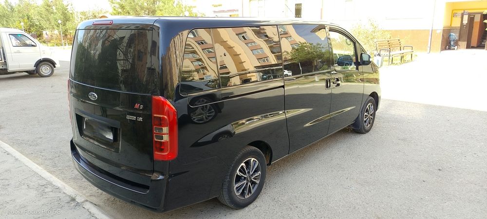 JAC M3 Plus минивен