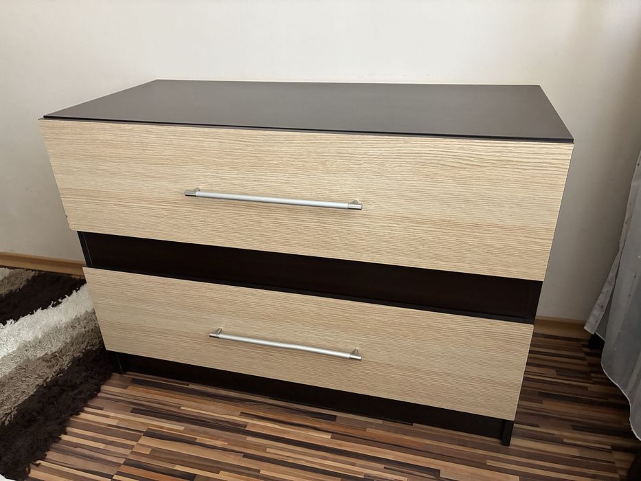 Скрин с две отделения