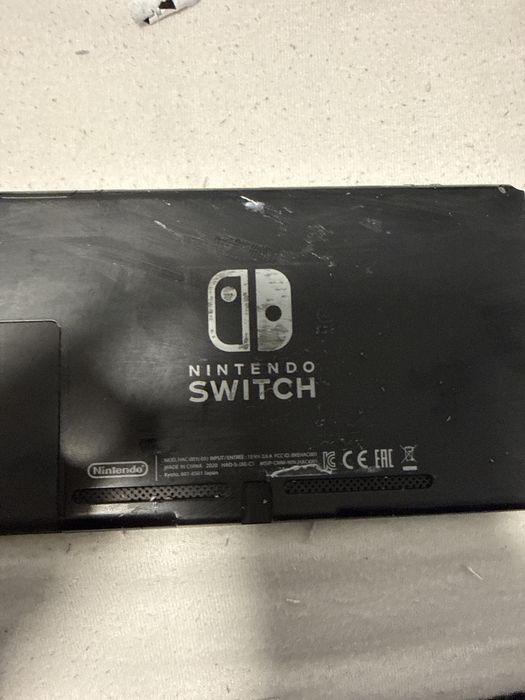 Nintendo switch black в перфектно състояние без стил дрифт и има игри
