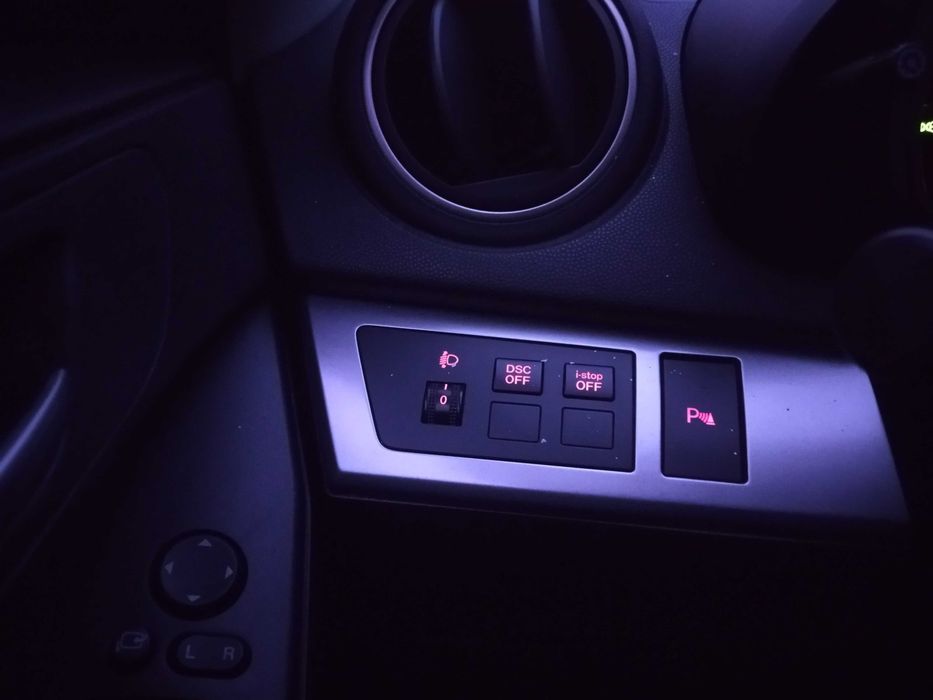 Vând sau schimb Mazda 3 an 2010