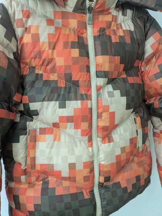 Geaca Louis Vuitton Puffer cu gluga (mărimi: S,M,L,XL,XXL)