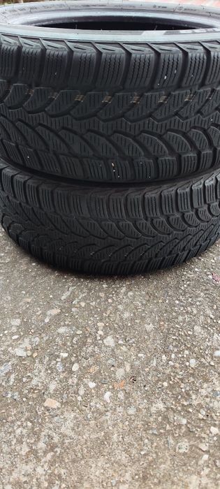 Vând 4 cauciucuri Bridgestone 205 55 R16