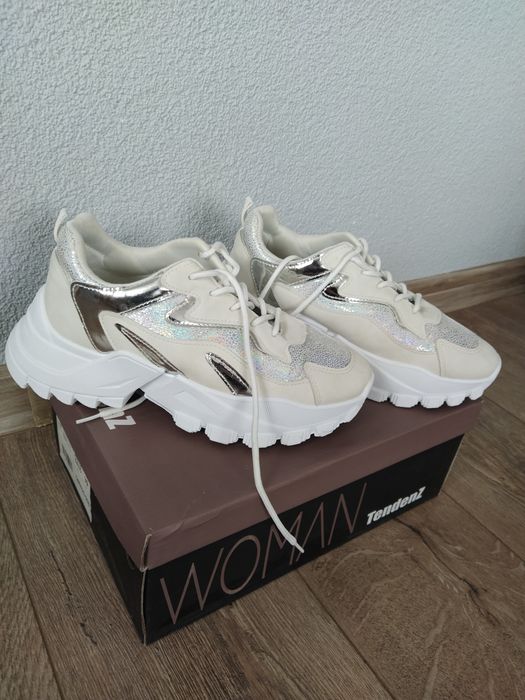 Нови дамски маратонки